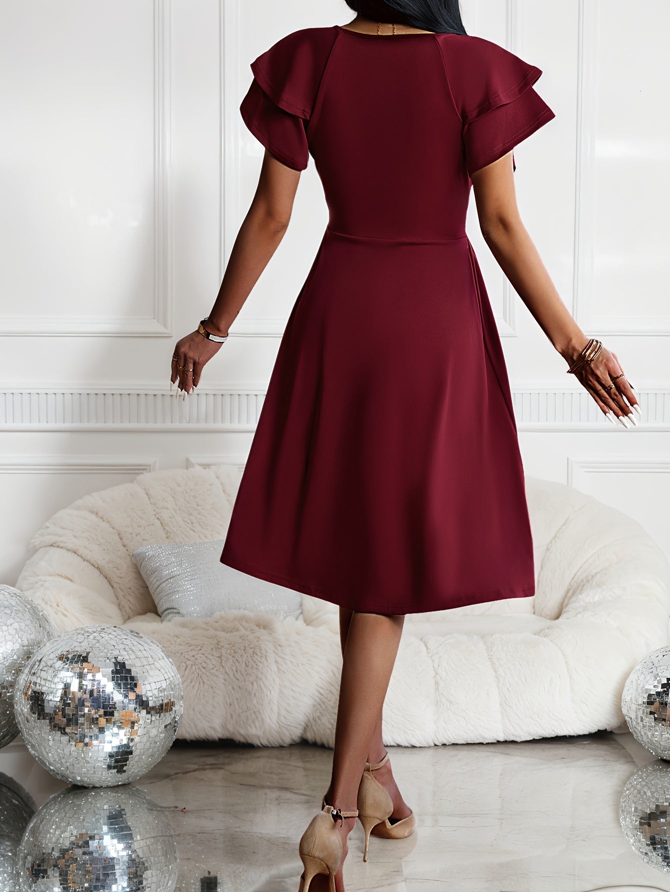 Chic V - Neck Summer Dress with Ruffle Sleeves - GlowéChic V - Neck Summer Dress with Ruffle SleevesGlowéDresses